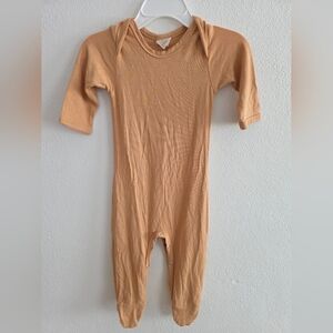 Kate Quinn Bamboo Snap Footie in Praline Size 3-6 M